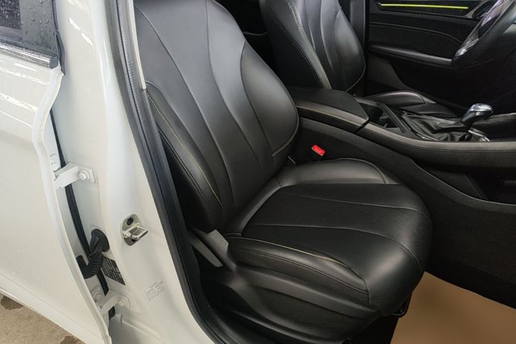 Used Roewe i5 2021 Revised Version 1.5L CVT Diamond Edition Right Front Seat