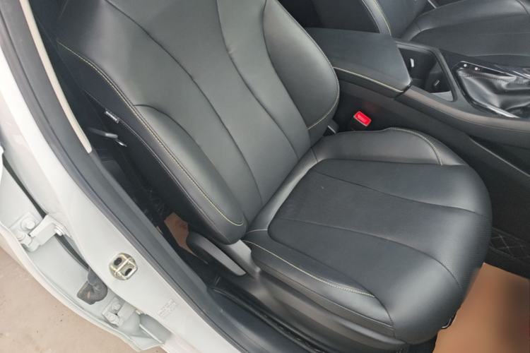 Used Roewe i5 2021 Revised Version 1.5L CVT Diamond Edition Right Front Seat
