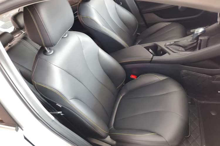 Used Roewe i5 2021 Revised Version 1.5L CVT Diamond Edition Right Front Seat