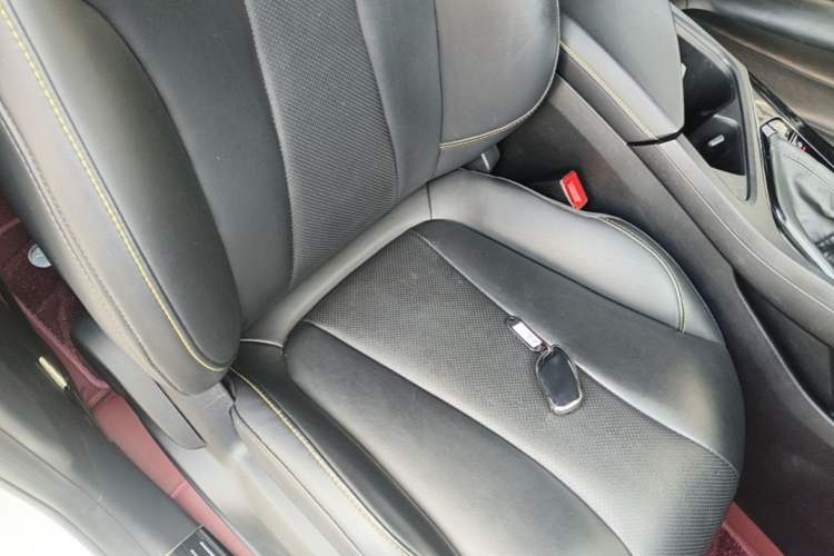 Used Roewe i5 2021 1.5L CVT Diamond Edition Right Front Seat