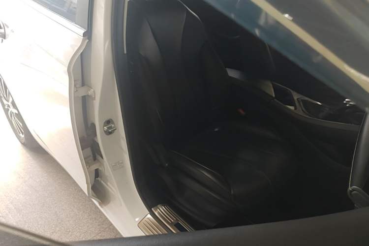 Used Roewe i5 2021 1.5L CVT Diamond Edition Right Front Seat