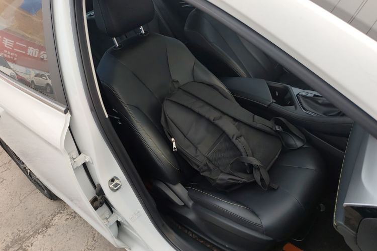 Used Roewe i5 2021 Revised Version 1.5L CVT Diamond Edition Right Front Seat