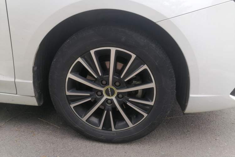 Used Roewe i5 2021 1.5L CVT Diamond Edition Right Front Wheel Hub