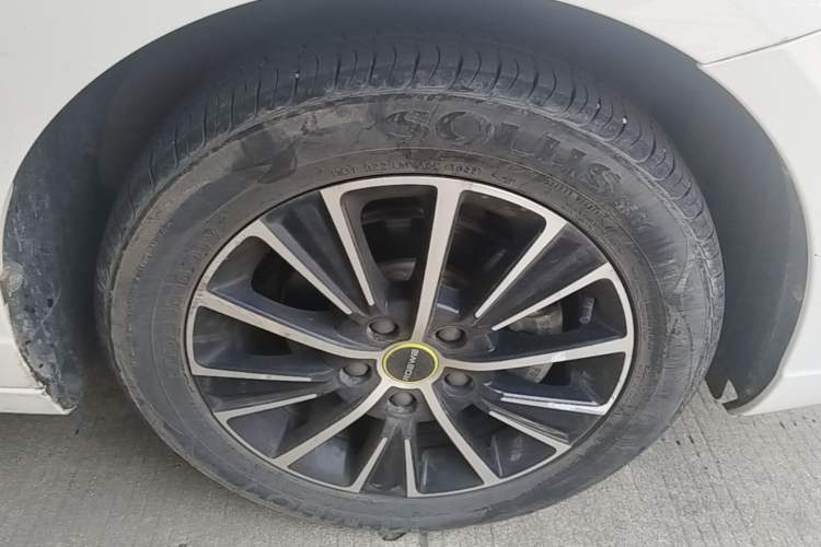 Used Roewe i5 2021 1.5L CVT Platinum Edition Right Front Wheel Hub
