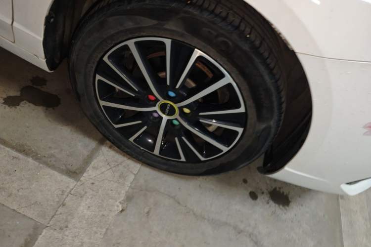 Used Roewe i5 2021 1.5L CVT Diamond Edition Right Front Wheel Hub