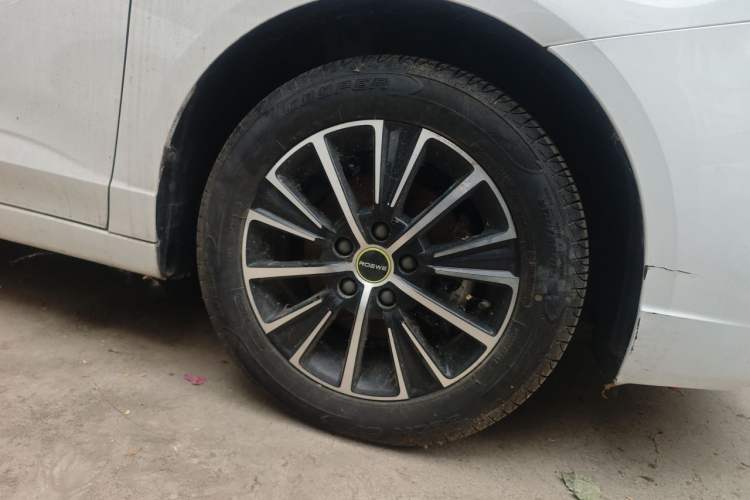 Used Roewe i5 2021 1.5L CVT Starry Edition Right Front Wheel Hub
