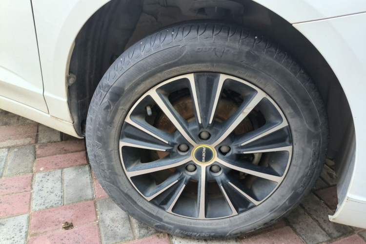 Used Roewe i5 2021 1.5L CVT Platinum Edition Right Front Wheel Hub