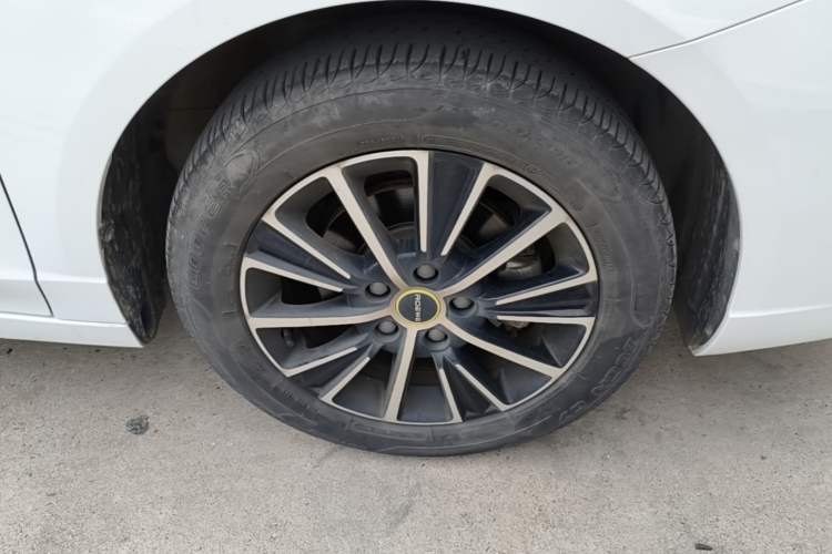 Used Roewe i5 2021 1.5L CVT Diamond Edition Right Front Wheel Hub