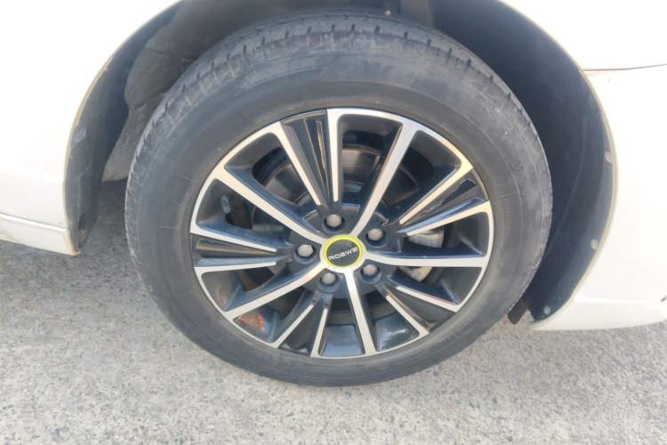 Used Roewe i5 2021 1.5L Manual Platinum Edition Right Front Wheel Hub
