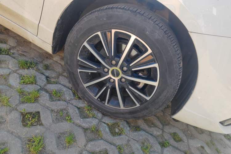 Used Roewe i5 2021 1.5L CVT Diamond Edition Right Front Wheel Hub