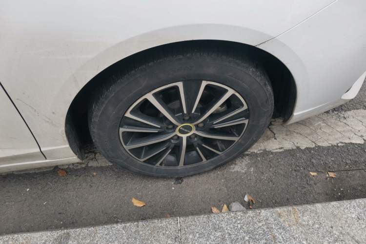 Used Roewe i5 2021 1.5L CVT Diamond Edition Right Front Wheel Hub