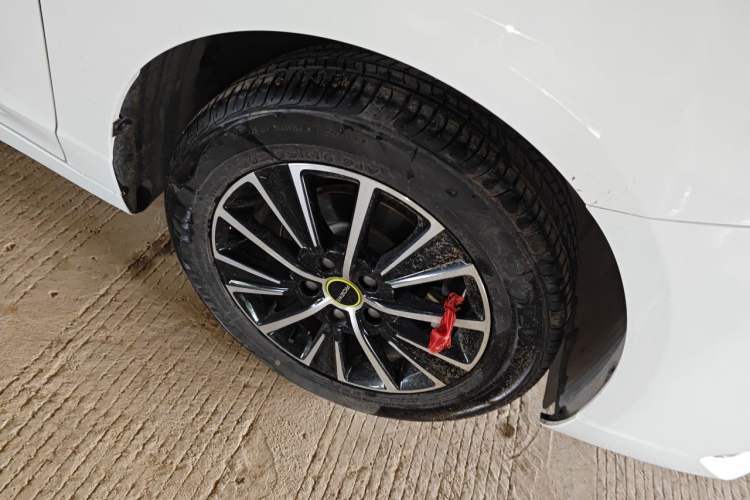 Used Roewe i5 2021 1.5L CVT Platinum Edition Right Front Wheel Hub