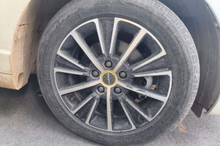 Used Roewe i5 2021 1.5L Manual Diamond Edition Right Front Wheel Hub