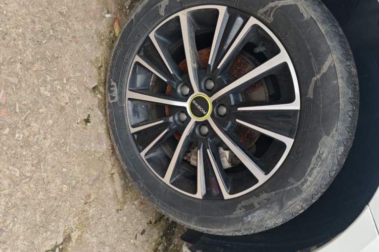 Used Roewe i5 2021 1.5L CVT Platinum Edition Right Front Wheel Hub