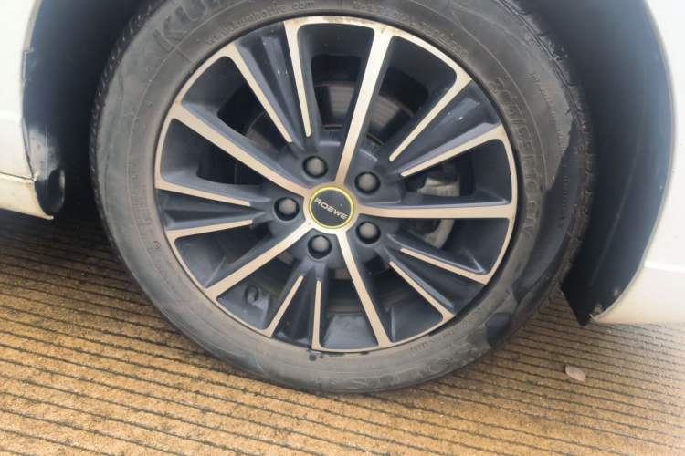Used Roewe i5 2021 1.5L CVT Diamond Edition Right Front Wheel Hub