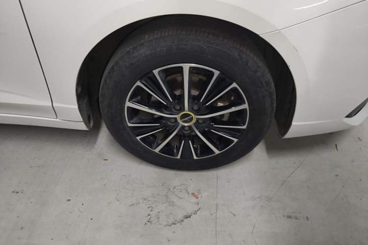 Used Roewe i5 2021 1.5L CVT Starry Edition Right Front Wheel Hub