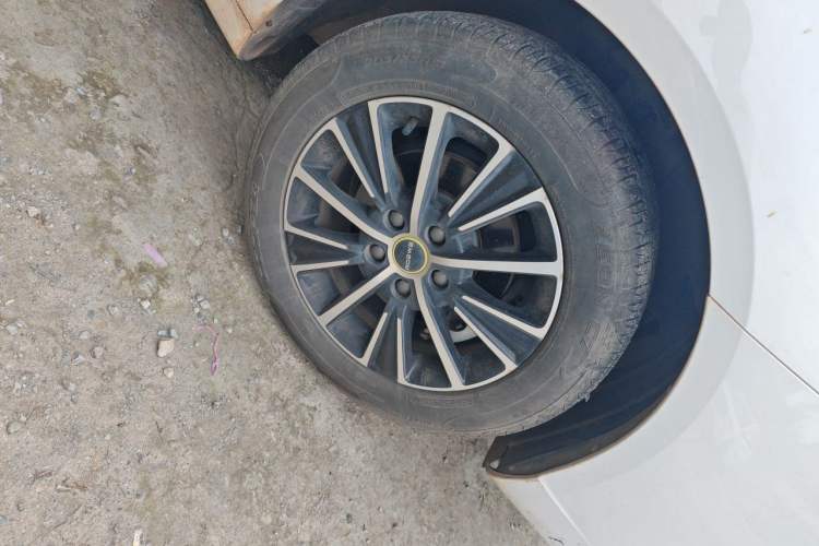 Used Roewe i5 2021 1.5L CVT Diamond Edition Right Front Wheel Hub