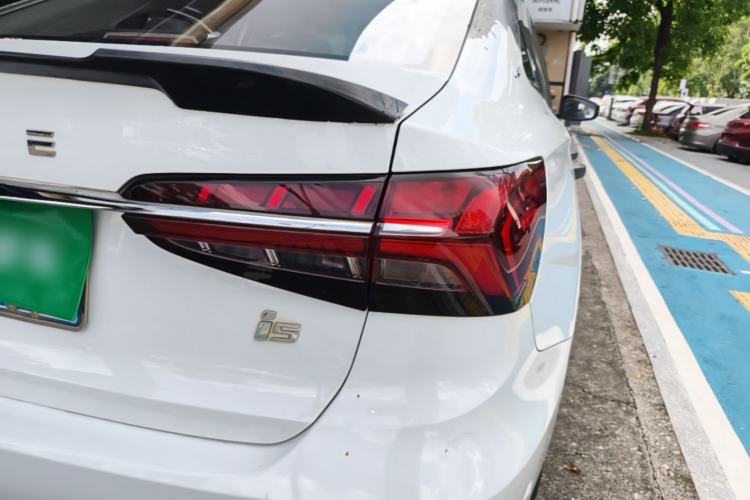 Used Roewe i5 2021 1.5L Manual Diamond Edition Right Rear Taillight