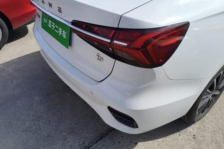 Used Roewe i5 2021 1.5L CVT Diamond Edition Right Rear Taillight