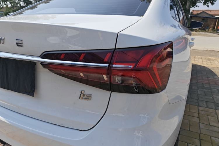 Used Roewe i5 2021 Revised Version 1.5L CVT Diamond Edition Right Rear Taillight