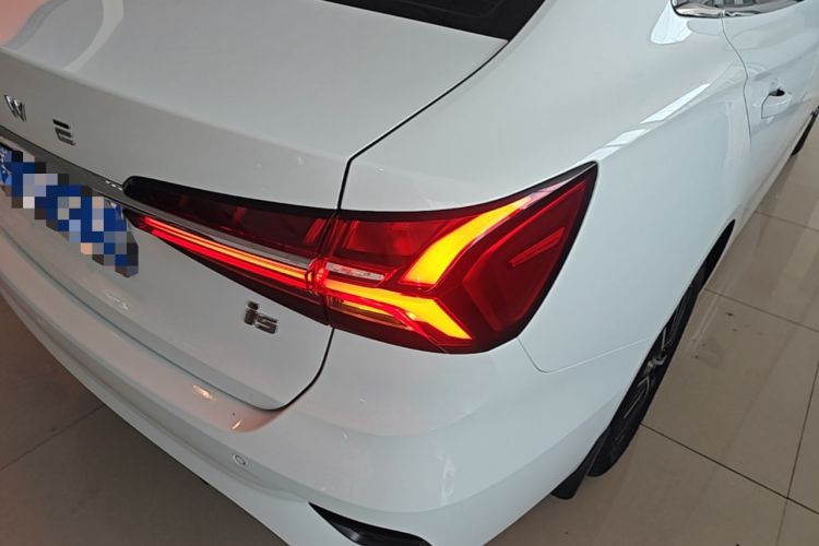 Used Roewe i5 2021 1.5L CVT Platinum Edition Right Rear Taillight