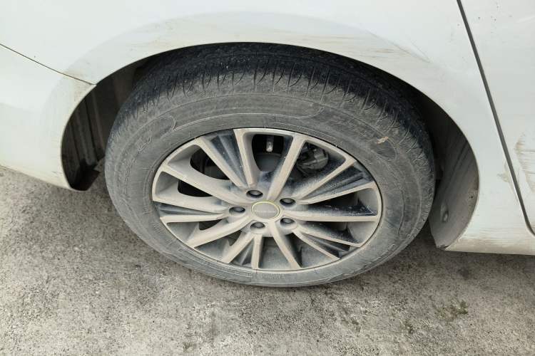 Used Roewe i5 2021 Revised Version 1.5L CVT Diamond Edition Right Rear Wheel Hub