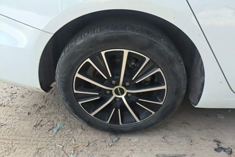 Used Roewe i5 2021 1.5L CVT Platinum Edition Right Rear Wheel Hub