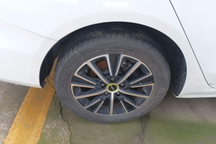 Used Roewe i5 2021 1.5L CVT Platinum Edition Right Rear Wheel Hub
