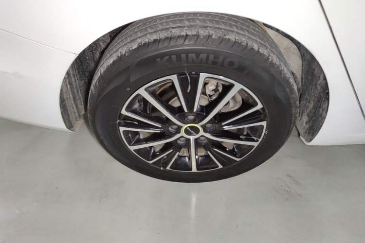 Used Roewe i5 2021 Revised Version 1.5L CVT Diamond Edition Right Rear Wheel Hub