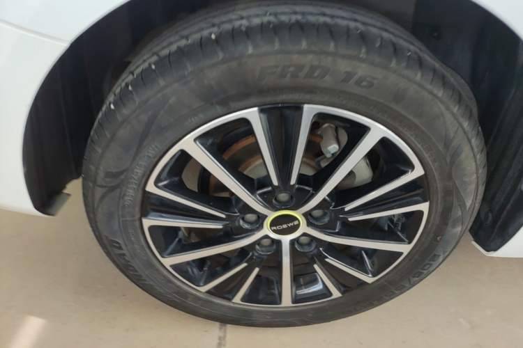 Used Roewe i5 2021 1.5L Manual Platinum Edition Right Rear Wheel Hub