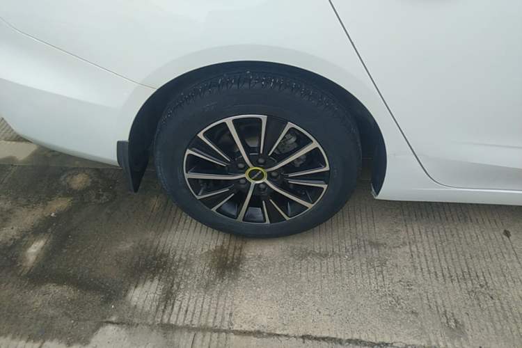 Used Roewe i5 2021 1.5L CVT Diamond Edition Right Rear Wheel Hub
