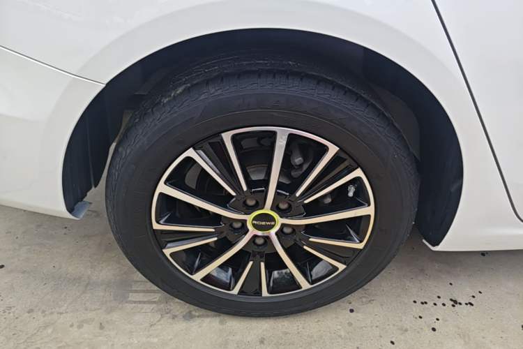Used Roewe i5 2021 1.5L Manual Platinum Edition Right Rear Wheel Hub