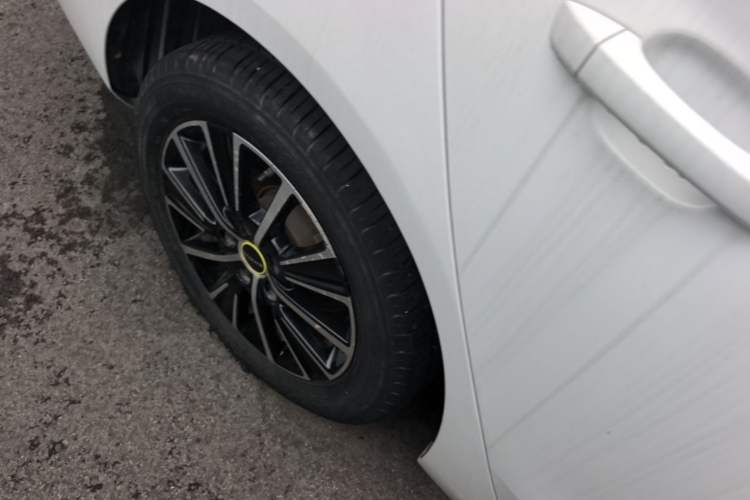 Used Roewe i5 2021 1.5L Manual Diamond Edition Right Rear Wheel Hub