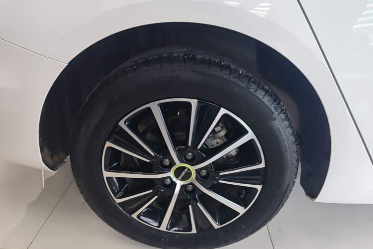 Used Roewe i5 2021 1.5L CVT Starry Edition Right Rear Wheel Hub