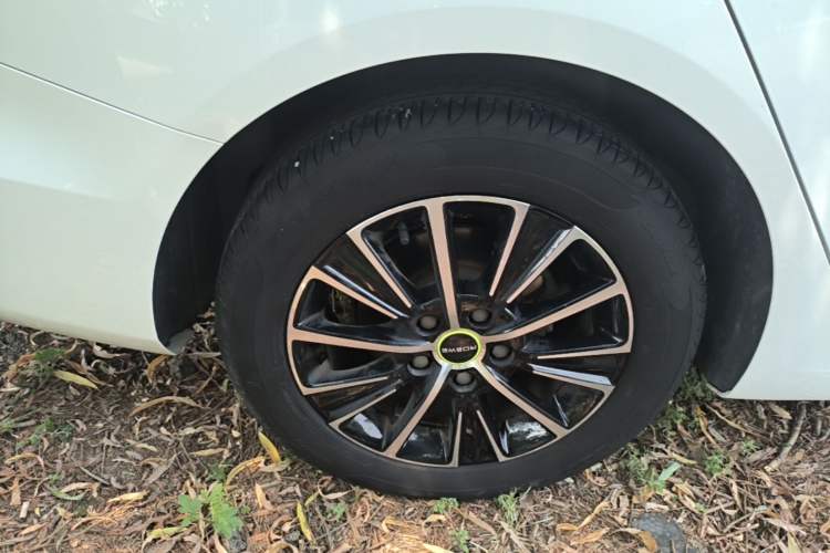 Used Roewe i5 2021 1.5L CVT Diamond Edition Right Rear Wheel Hub