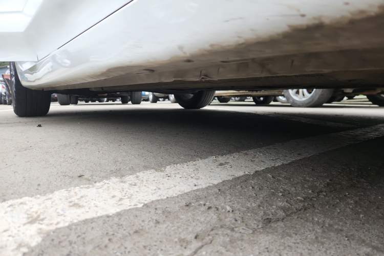 Used Roewe i5 2021 1.5L Manual Platinum Edition Right Side Sill