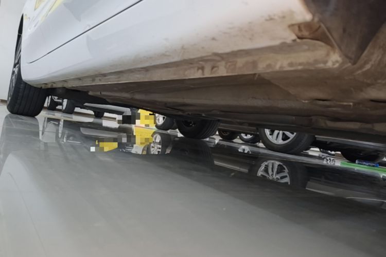 Used Roewe i5 2021 Revised Version 1.5L CVT Diamond Edition Right Side Sill
