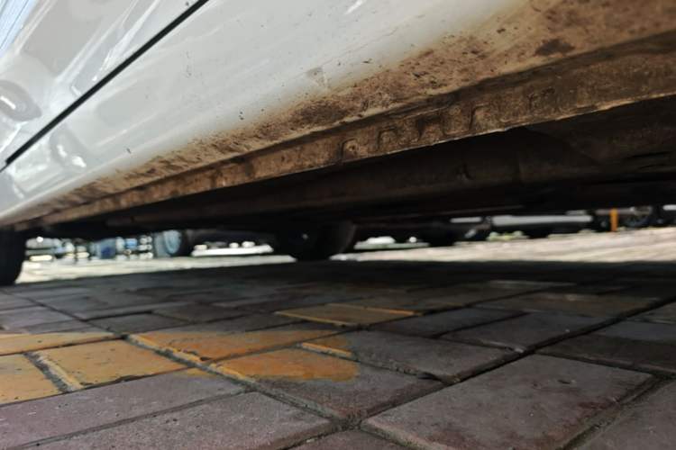 Used Roewe i5 2021 1.5L CVT Platinum Edition Right Side Sill