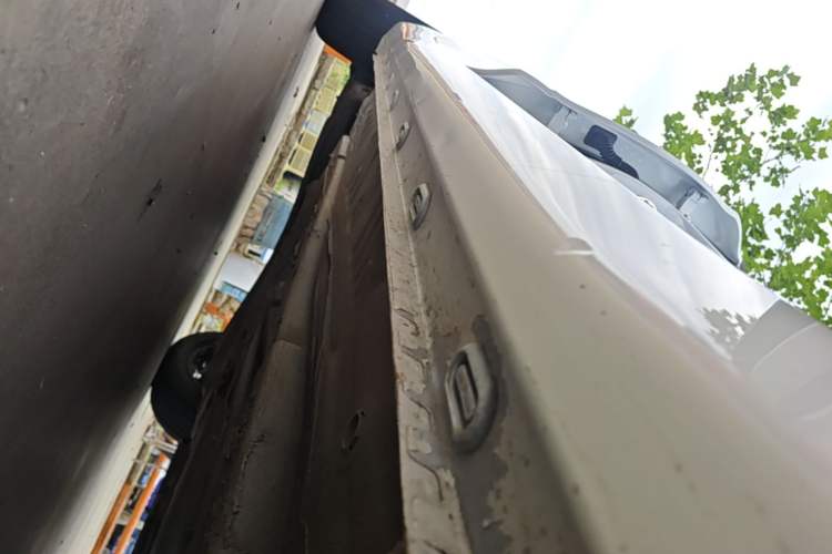 Used Roewe i5 2021 1.5L Manual Platinum Edition Right Side Sill