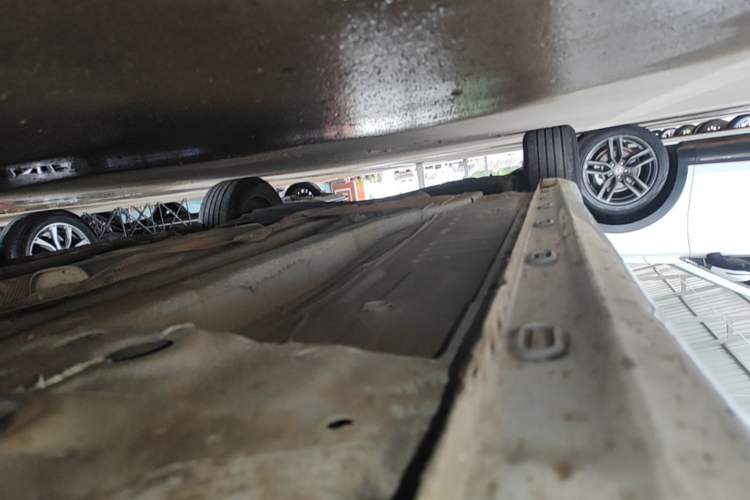 Used Roewe i5 2021 Revised Version 1.5L CVT Diamond Edition Right Side Sill