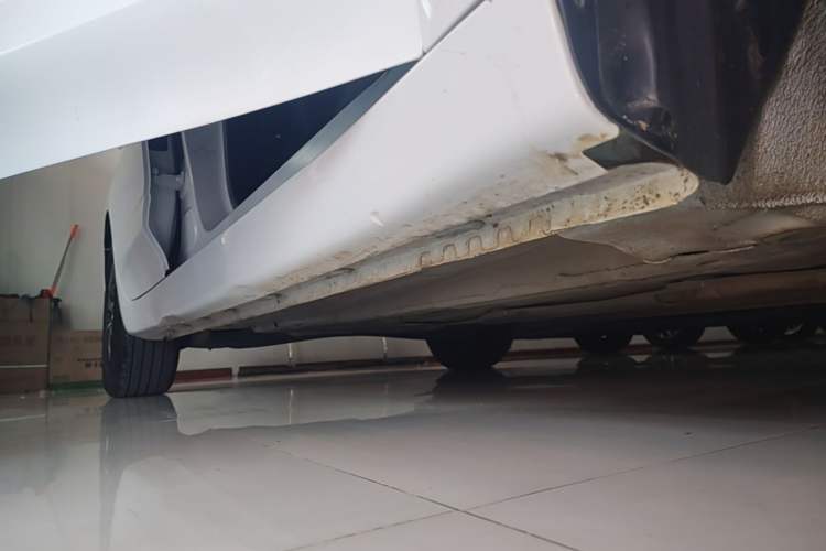 Used Roewe i5 2021 1.5L CVT Starry Edition Right Side Sill
