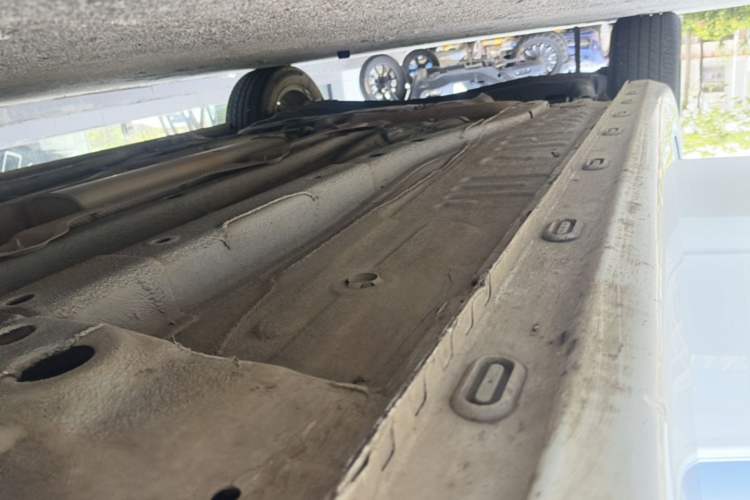 Used Roewe i5 2021 1.5L CVT Diamond Edition Right Side Sill