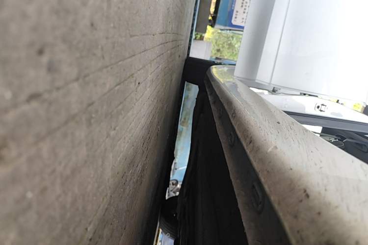 Used Roewe i5 2021 1.5L Manual Diamond Edition Right Side Sill