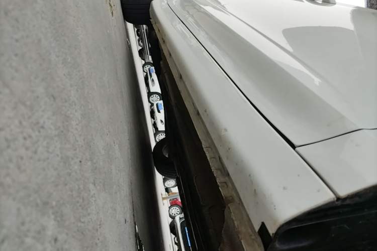 Used Roewe i5 2021 1.5L CVT Diamond Edition Right Side Sill