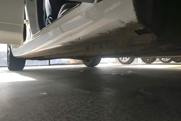 Used Roewe i5 2021 1.5L CVT Diamond Edition Right Side Sill