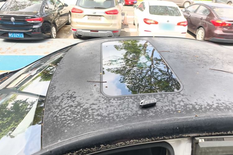 Used Roewe i5 2021 1.5L Manual Diamond Edition Roof