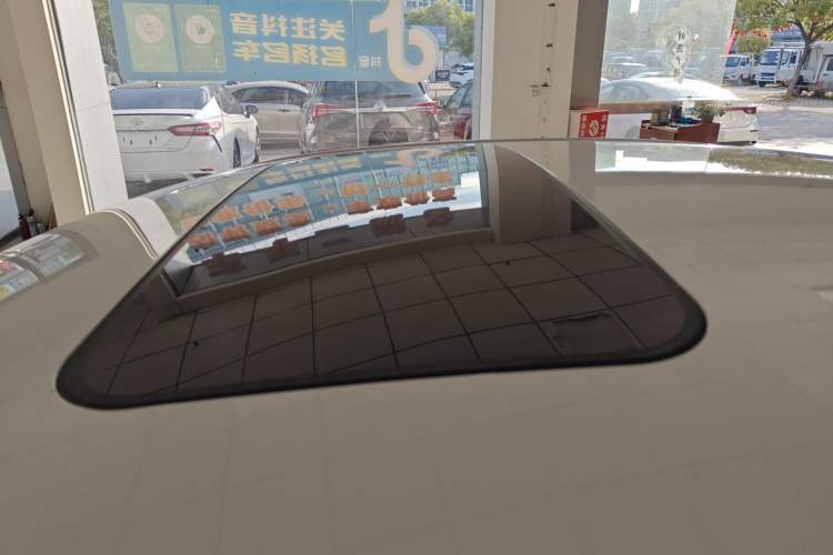Used Roewe i5 2021 Revised Version 1.5L CVT Diamond Edition Roof