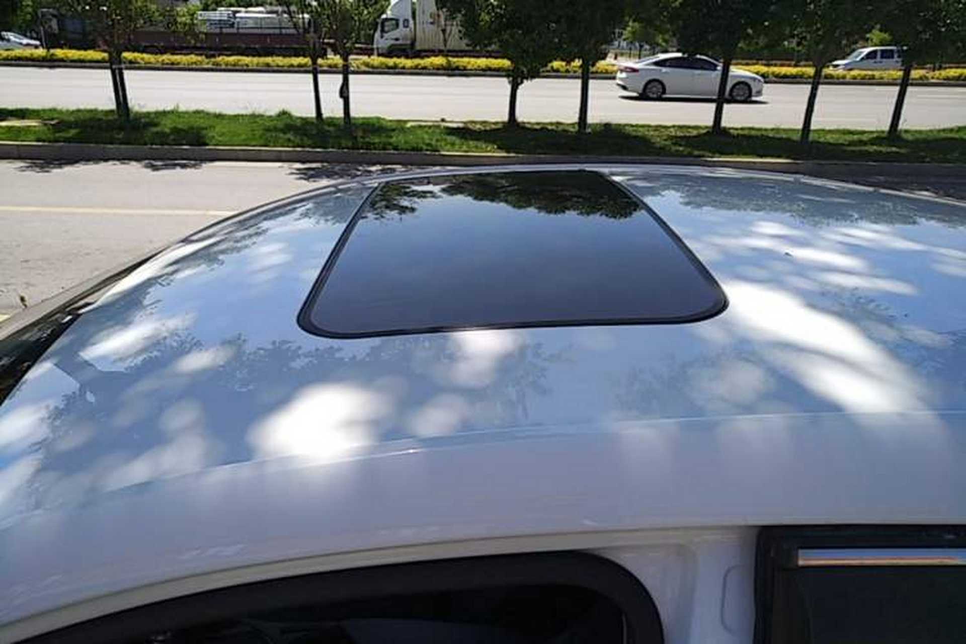 Used Roewe i5 2021 1.5L CVT Platinum Edition Roof