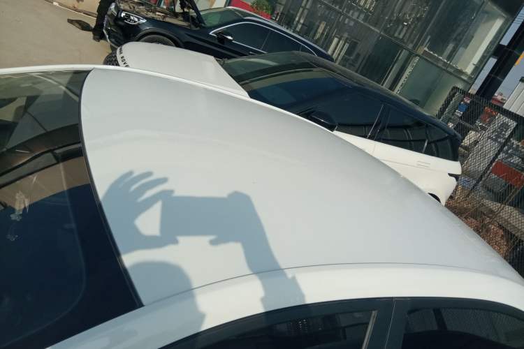 Used Roewe i5 2021 1.5L Manual Platinum Edition Roof