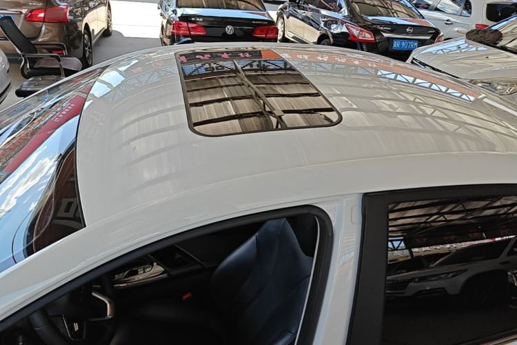 Used Roewe i5 2021 Revised Version 1.5L CVT Diamond Edition Roof